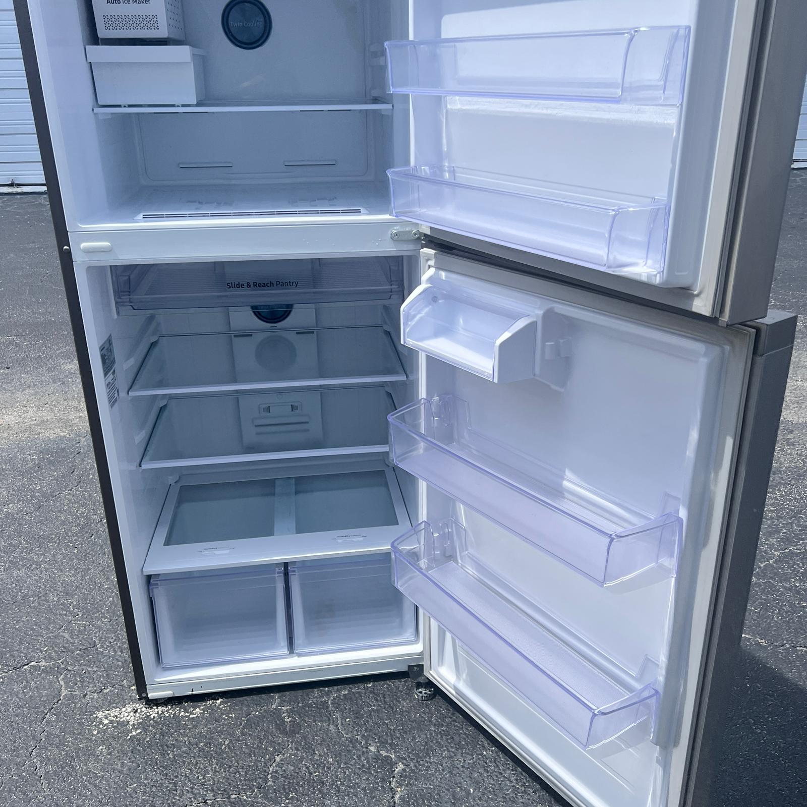 Samsung Stainless Steel Top and Bottom Refrigerator Samsung Stainless Steel Top and Bottom Refrigerator